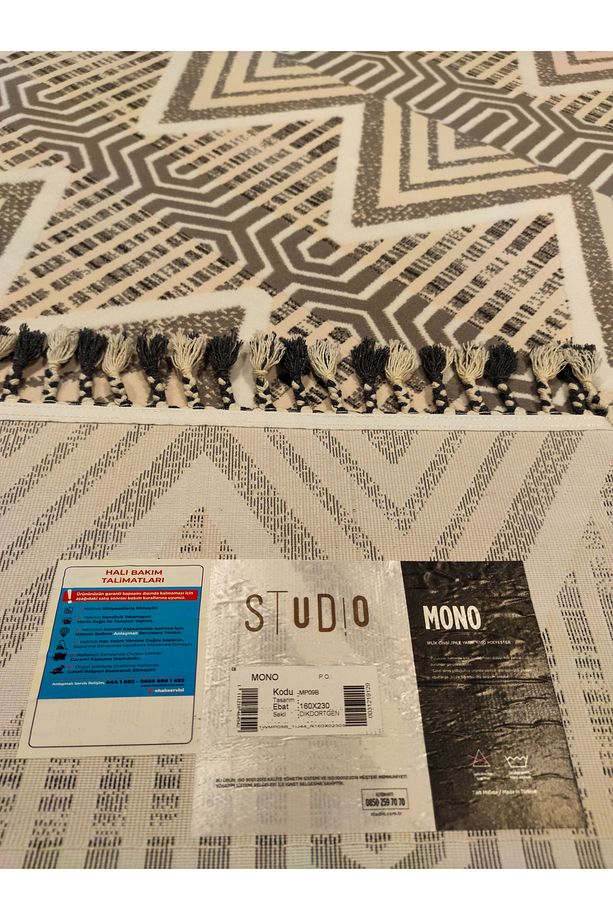 Studio Mono 09B - 5
