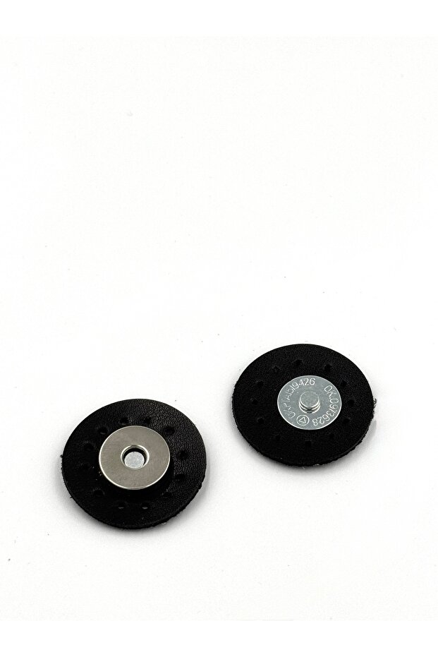 مغناطيس جلد أسود - 1