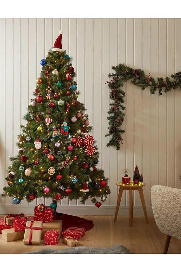 180 Cm 580 Dal Yılbaşı Ağacı Gür Dallı Noel Ağacı Yılbaşı Çam Ağacı Demir Ayak Demir Gövdeli - 1