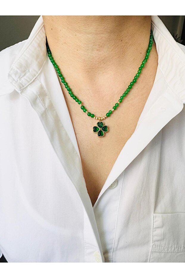 Green Agate Natural Stone Design Necklace with Steel Clover End