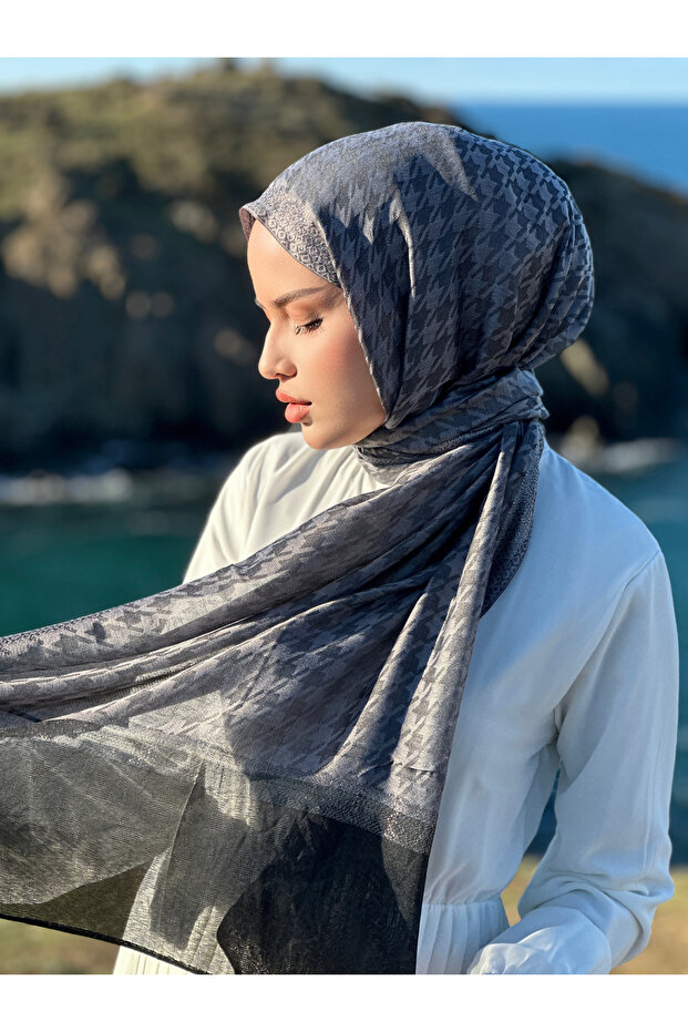 Crowbar Patterned 40% Silk Tulle Shawl - Pigeon Blue
