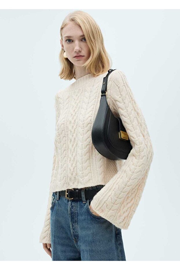 Örgü desenli kloş kollu kazak - 1