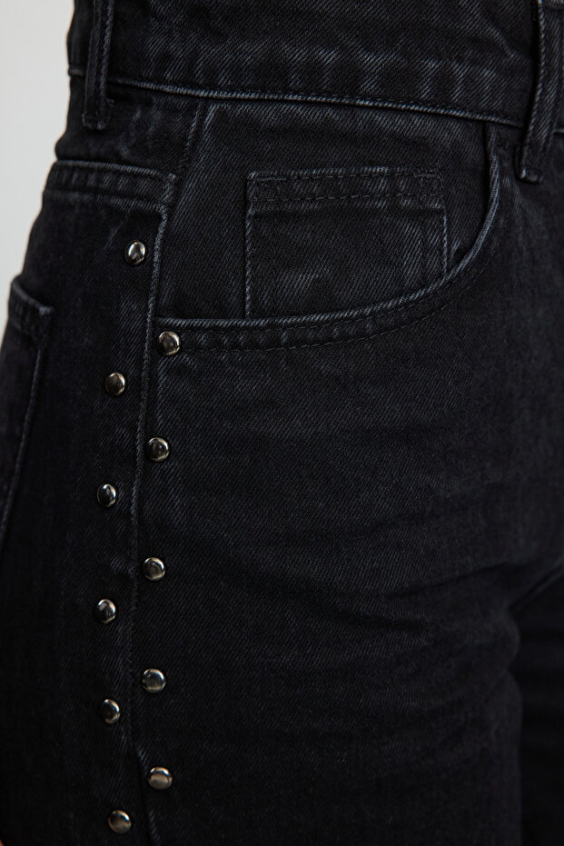 Siyah Trok Detaylı Paçası Yırtmaçlı Yüksek Bel Wide Leg Jeans TWOSS25JE00015 - 4