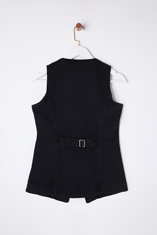 Siyah Dikiş Detaylı Arkası Kemer Tokalı Fitted/Vücuda Oturan Denim Yelek TWOSS25YE00022 - 7