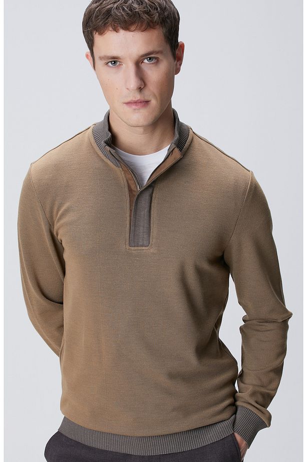 Camel Sweatshirt - 2