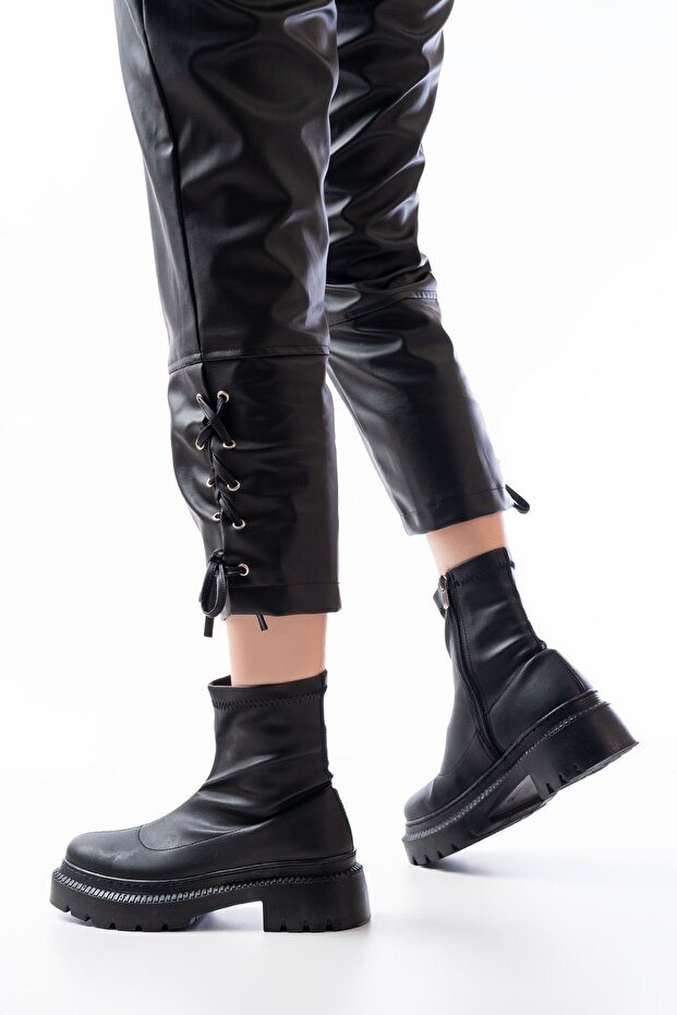 236-2011 Black Stretch Zippered Casual Women's Boots