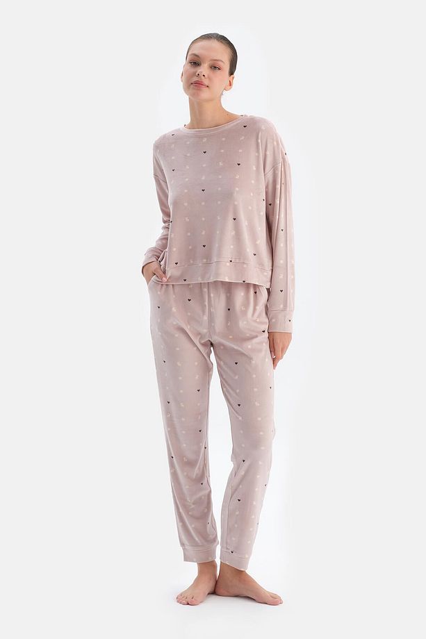 Pudra Mıkroprınt Baskılı Uzun Kollu Kadife Pijama Takımı - 1