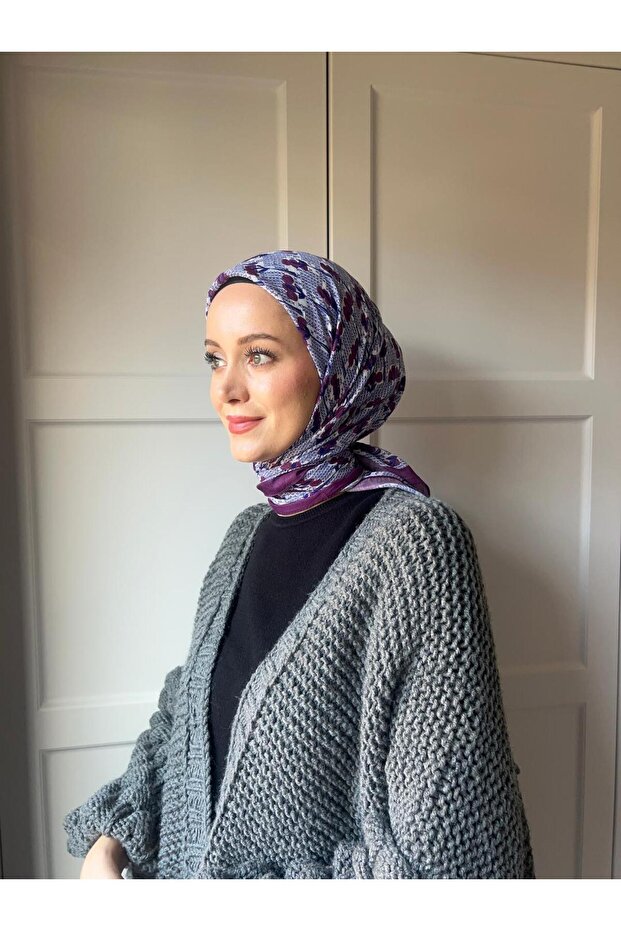 وشاح من الخيزران بنمط زهرة الربيع
