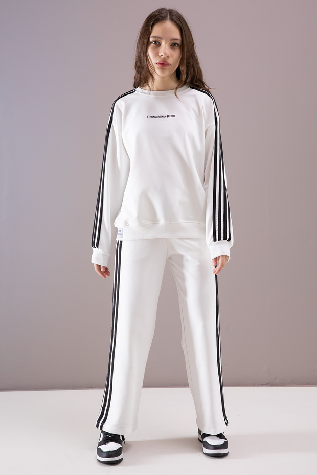 Ecru Wide-Legged Girls' Tracksuit Set with Stripes on the Sides 19871