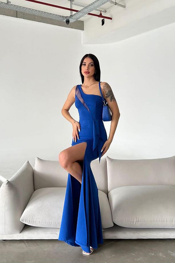 Saks Mavisi Tek Omuz Göğüsü Transparan Detay Scuba Kumaş Yırtmaçlı Abiye Elbise - 3