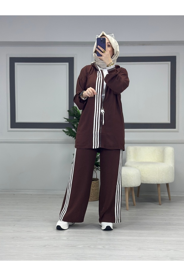 Rod Hood Detailed Hijab Set