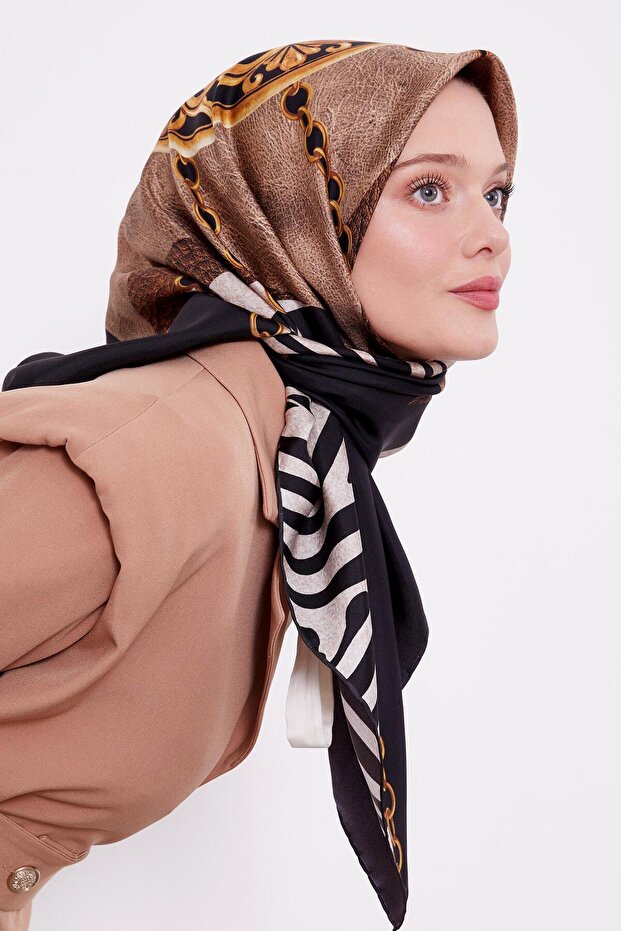 Black Ring Pattern Chain Twill Silk Scarf - 1