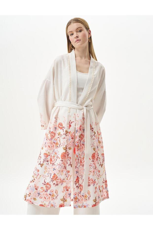 مجموعة مزدوجة منقوشة بالزهور بلون كريمي - 6