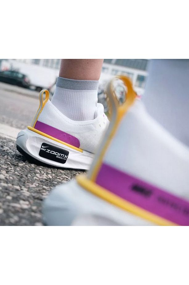 Zoomx Invincible Run Flyknit 3 Kadın Koşu Ayakkabısı - 2