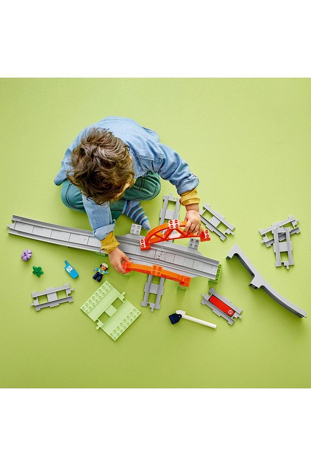 ® DUPLO® Tren Köprüsü ve Rayları Ek Macera Seti 10426 - 2+ Eğitici Oyuncak Yapım Seti (42 Parça) - 6