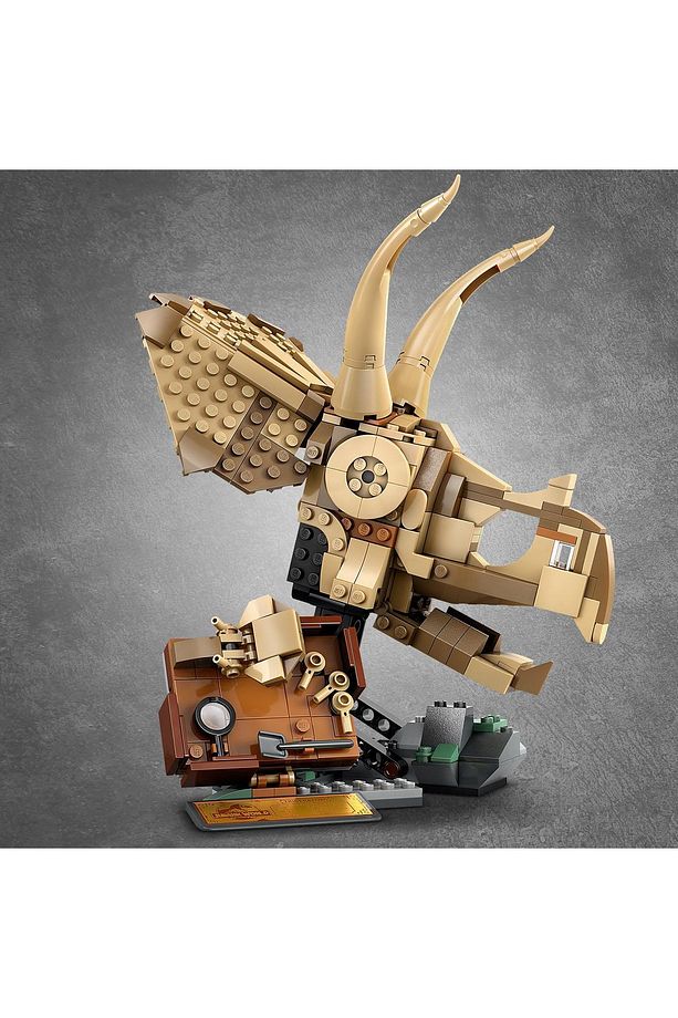 ® Jurassic World Dinozor Fosilleri: Triceratops Kafatası 76969 - 9+ Oyuncak Yapım Seti (468 Pr) - 9