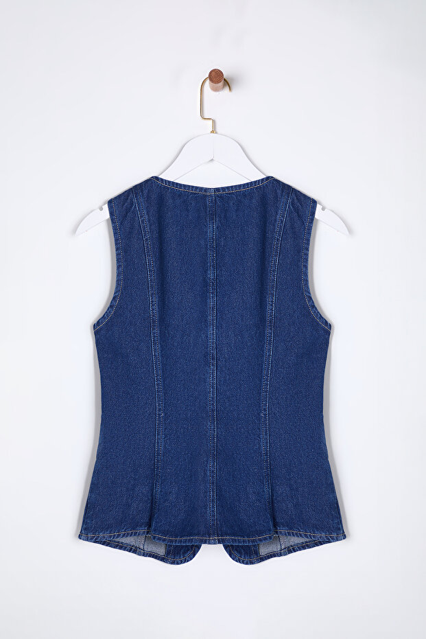 More Sustainable Koyu Mavi Gold Düğmeli Dikiş Detaylı Denim Yelek TWOSS25YE00001 - 9