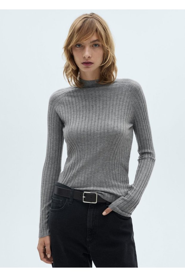 High collar rib sweater
