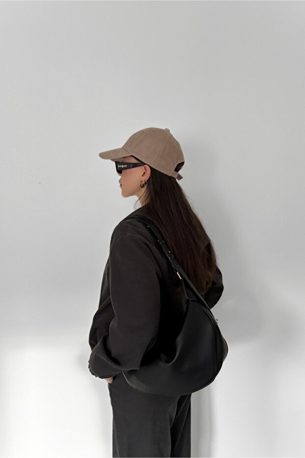 Sage Loose Look Black Women's Shoulder Bag with Adjustable Strap