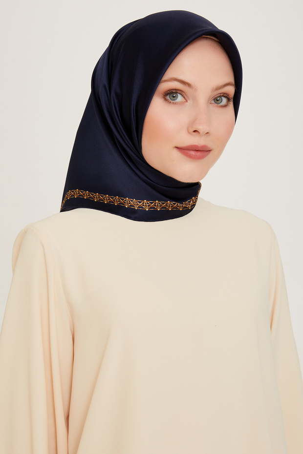 ARMINE SILK SCARF 9260D (TWILL)