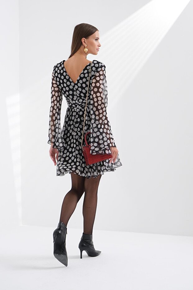 V Yakalı Puantiyeli Elbise - 3