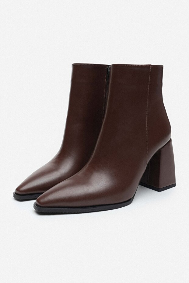 Juanita barna matt cipzáras részletes női sarkú csizma - 6