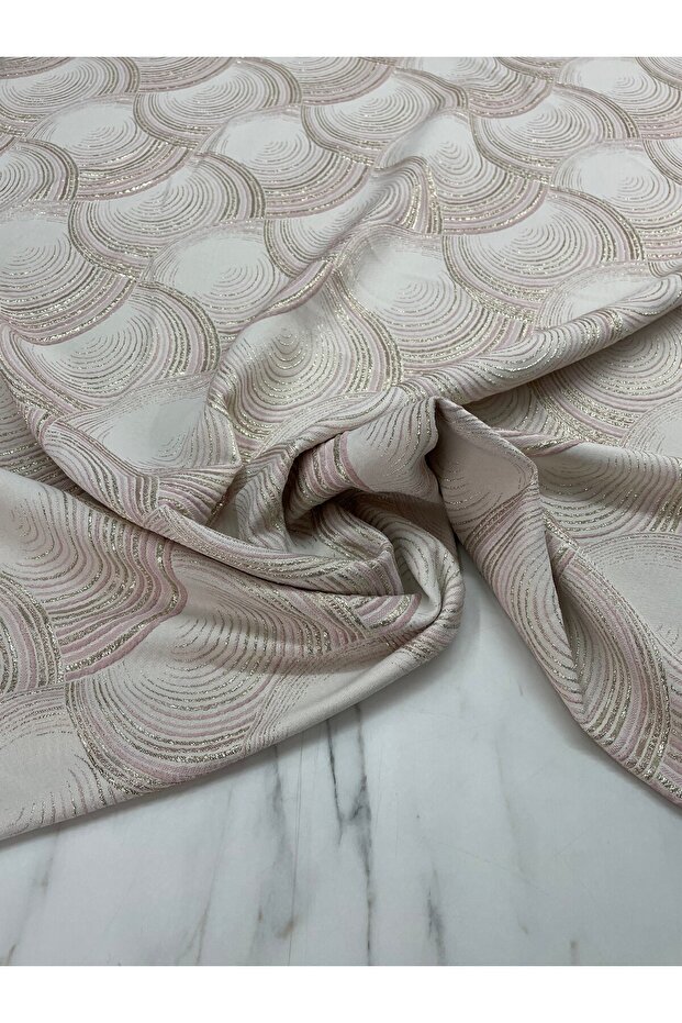 Bretonya Desen Elbiselik Brokar Kumaş Ürünümüz Adet Olarak Satılır 1 Adet 1 Metre - 2