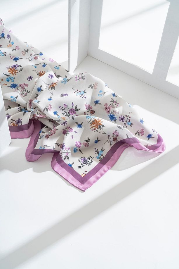 Kadın Digital Baskılı Çiçek Desen Soft Eşarp - 1