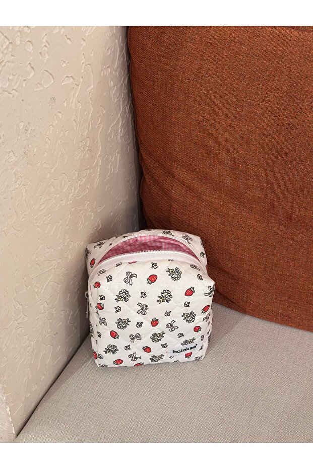 Red Strawberry Patterned Makeup Bag - Small Size - 5