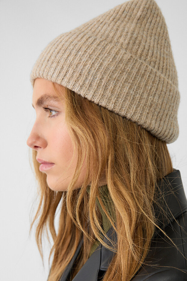 Plakalı Fitilli Bere - 3