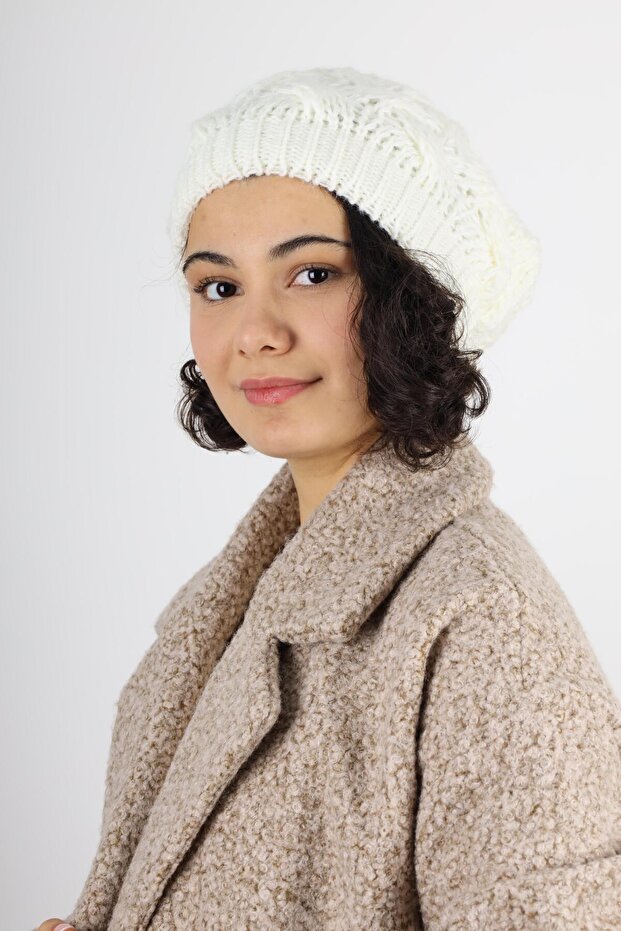 Kadın Kışlık Çift Kat Örme Beyaz Bere - 1