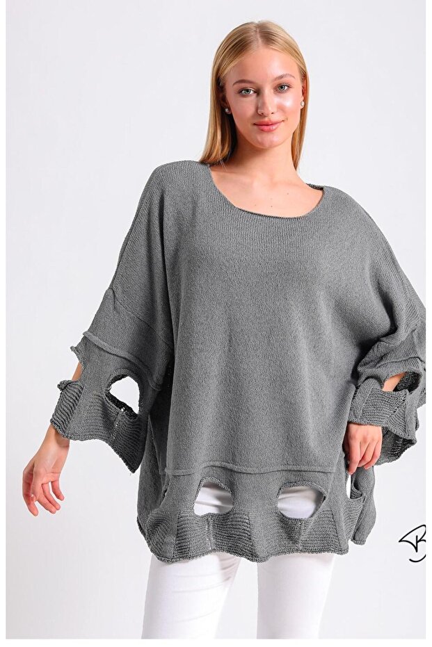 Eteği kolu delikli triko - 1