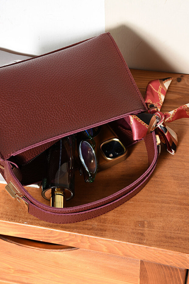 GEANT DE MÂNĂ ȘI DE UMĂR STYLISH TREND CU EȘARFĂ - 5