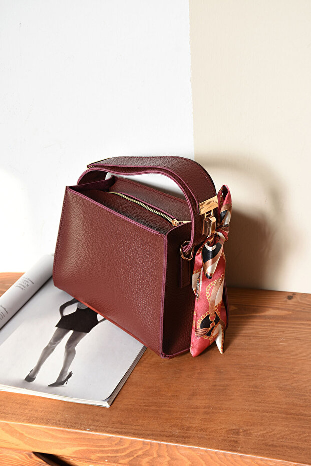 GEANT DE MÂNĂ ȘI DE UMĂR STYLISH TREND CU EȘARFĂ - 4