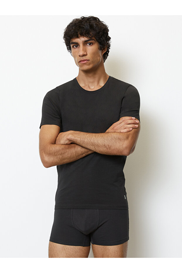 T-Shirt Essentials - 1