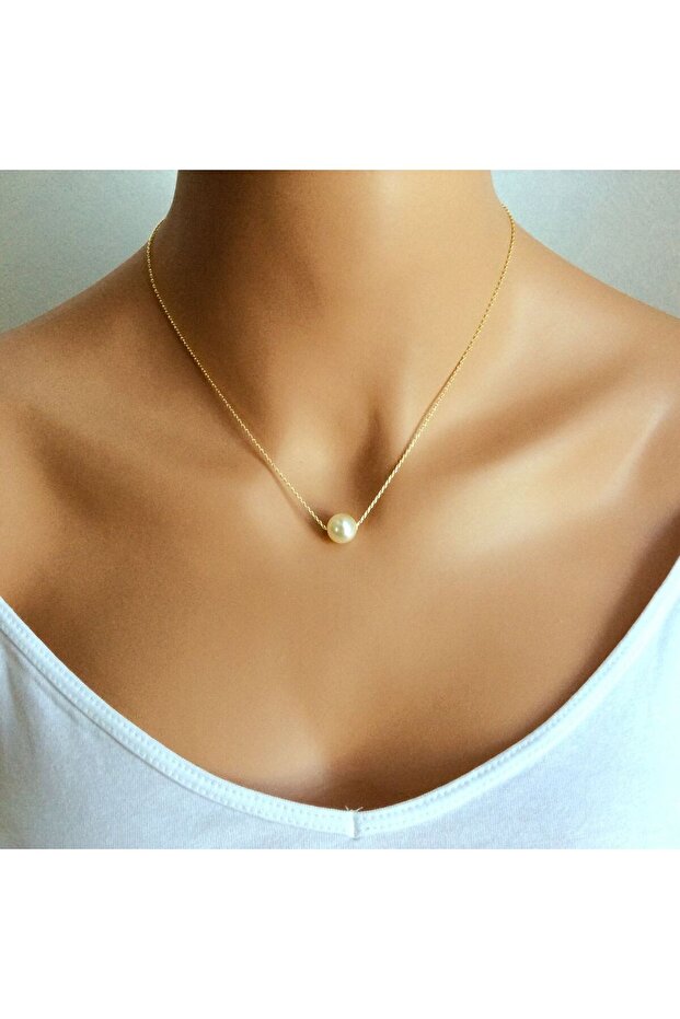 Women's Lacquered Glass Pearl Necklace