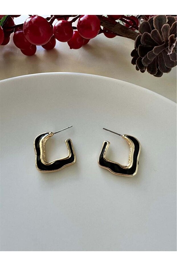 Black Cornered Hoop Earrings