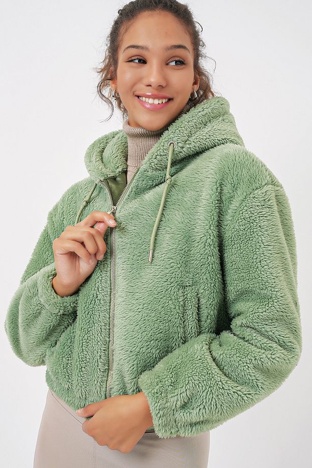 5193 Kapüşonlu Peluş Crop Ceket - E.Yeşil - 4