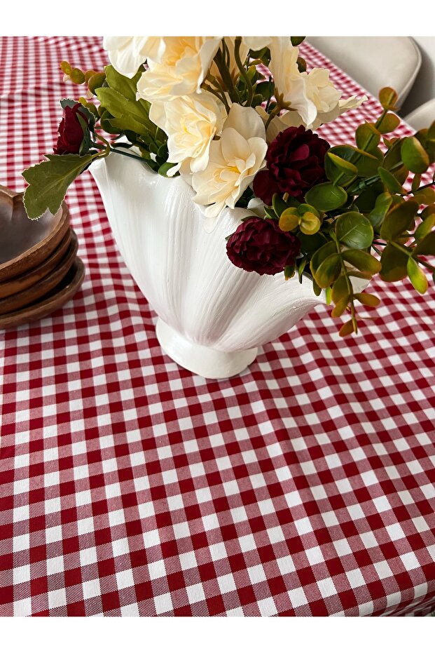 مفرش طاولة من الكتان باللون الأحمر - 4