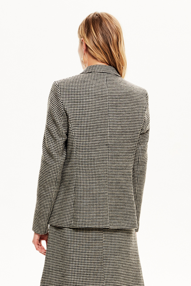 Classic Houndstooth Jacket - 3