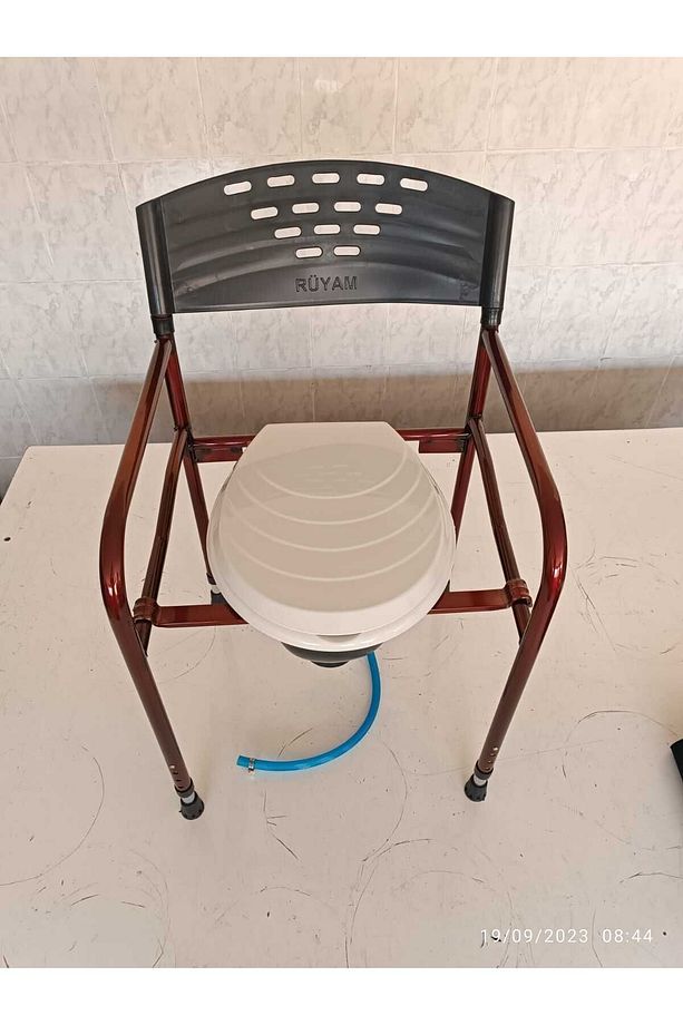 Taharet Musluklu Hasta Wc Sandalye Klozet Direk Wc Tuvalete Seyyar Sandalye Kolay Katlanır - 3