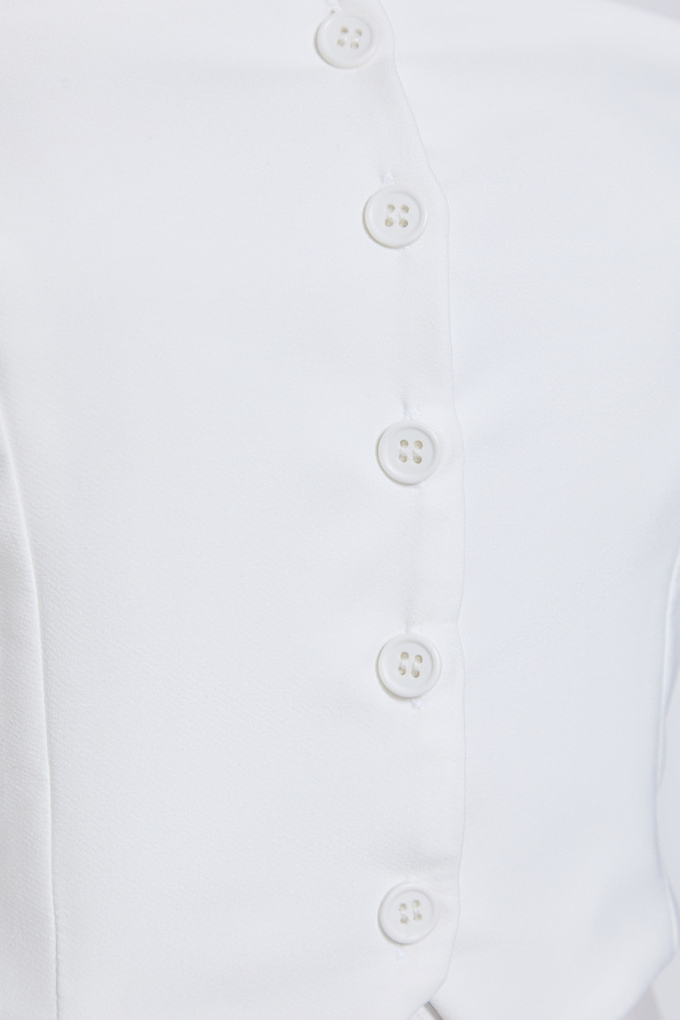 Beyaz Straplez Düğme Detaylı Crop Dokuma Bluz TWOAW24BZ00421 - 4