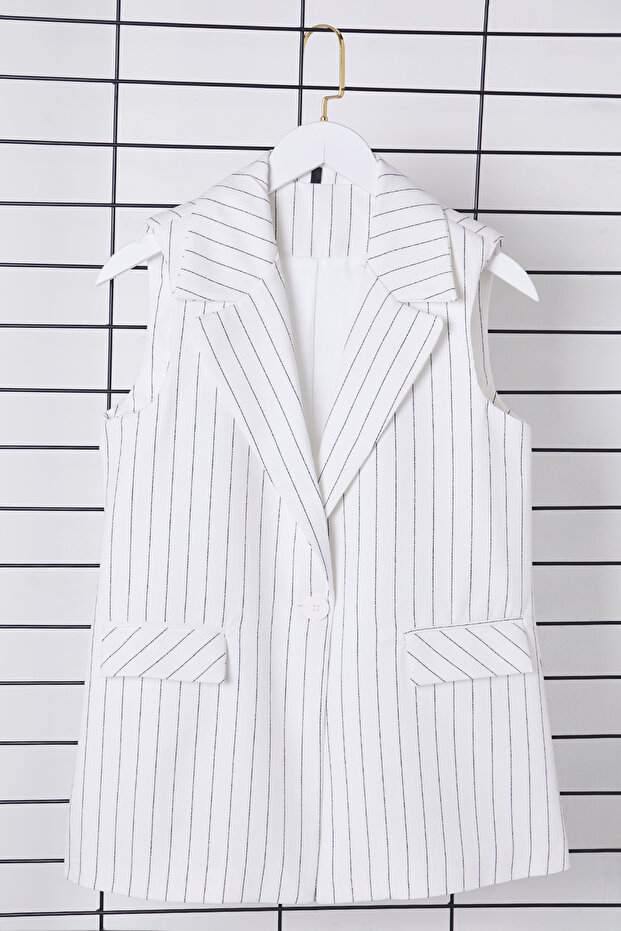 Beyaz Oversize Ceket Yaka Uzun Çizgili Dokuma Yelek TWOSS25YE00027 - 6