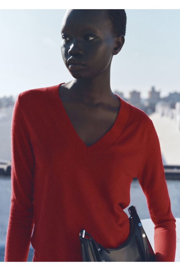V-neck knitwear sweater