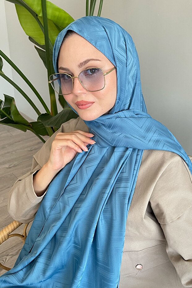 Zigzag Striped Blue Jacquard Shawl