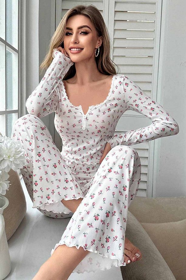 Çiçek Desenli Uzun Kollu Pijama Takımı - 1