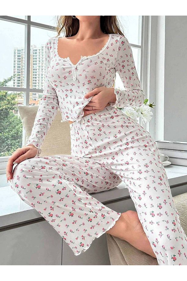 Çiçek Desenli Uzun Kollu Pijama Takımı - 4