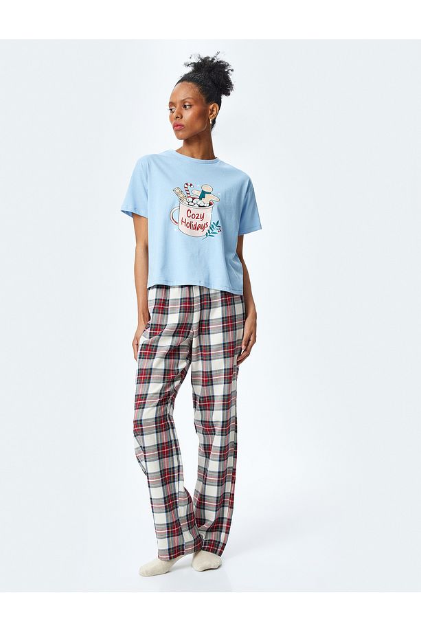 Yılbaşı Temalı Baskılı Kısa Kollu Pijama Üstü - 2