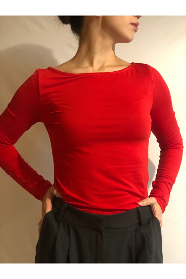 Kayık Yaka Bluz - 1