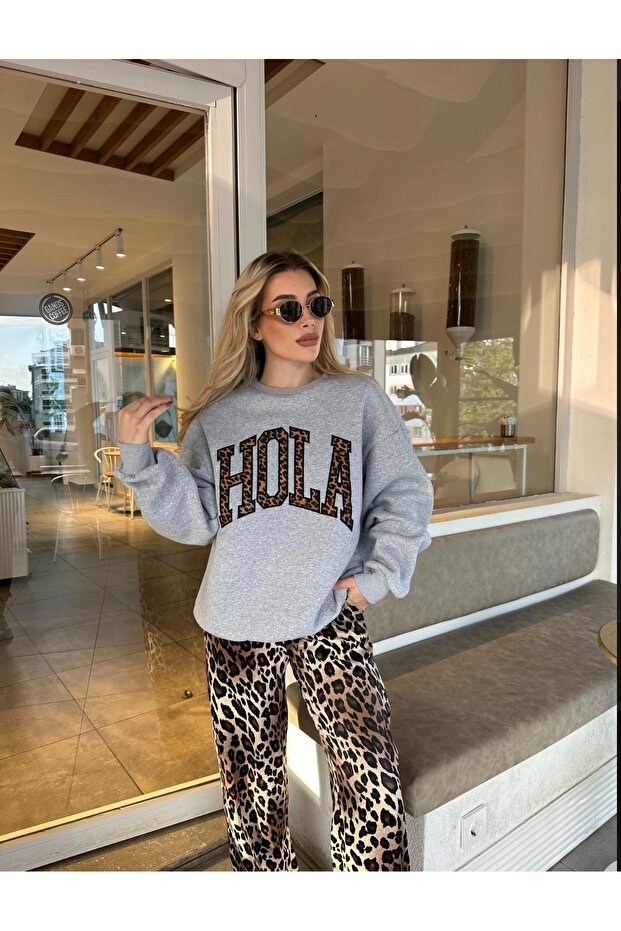 Three Thread Raised Hola Sweatshirt - 4